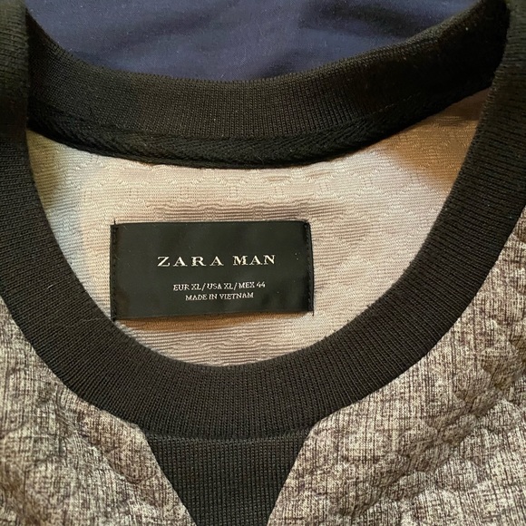 Sweatshirt - Picture 4 of 4